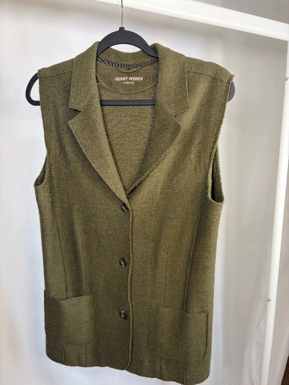 Gerry Weber Casual 100% Merino Wool Olive Sweater Vest | US 10